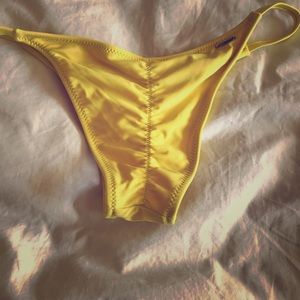 Small yellow white fox boutique swim bottoms